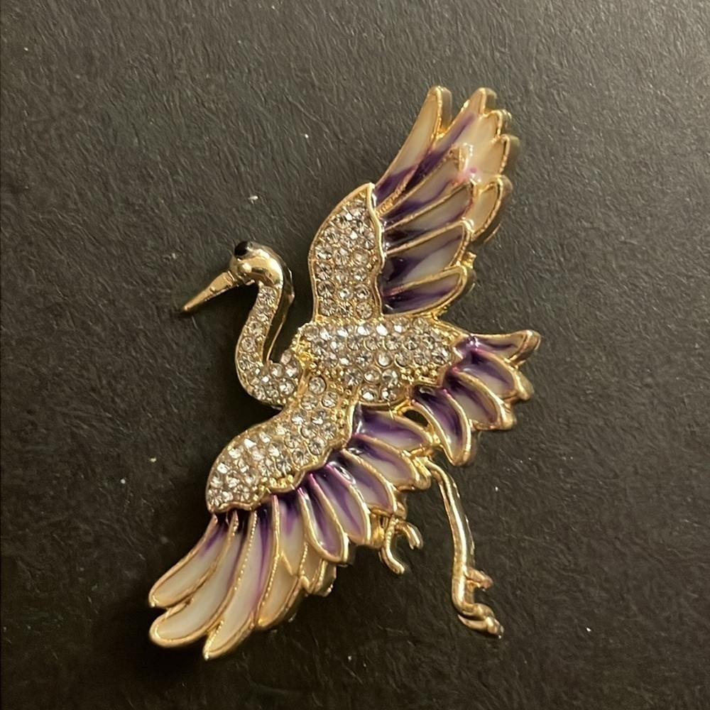 Macys crane bird 🐦 pin - Picture 2 of 2